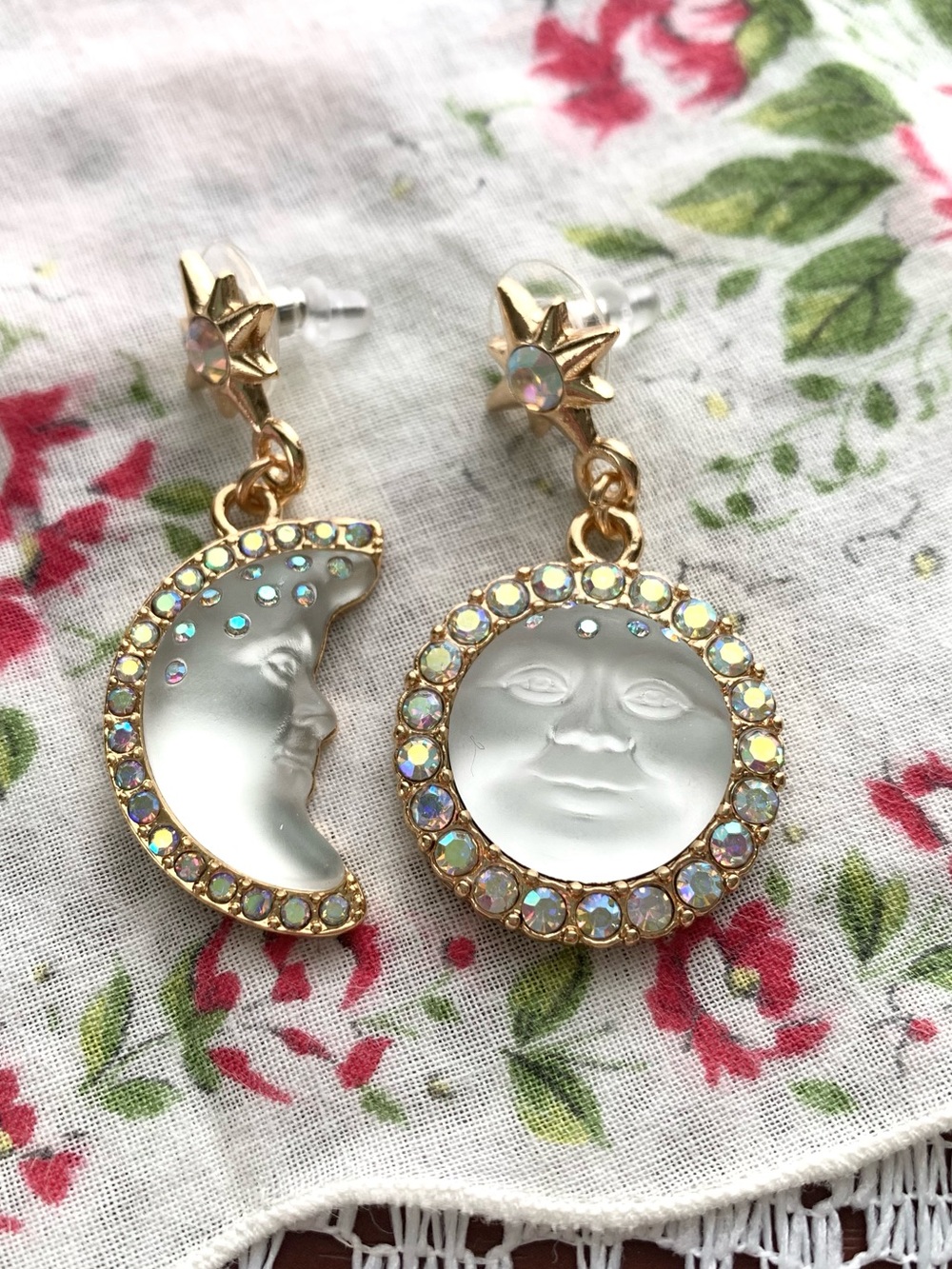 Kirk’s Folly White Moon Face Vintage/Retro Style Earrings - Picture 2 of 4